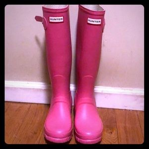 Authentic Hunter Rain Boots in Pink